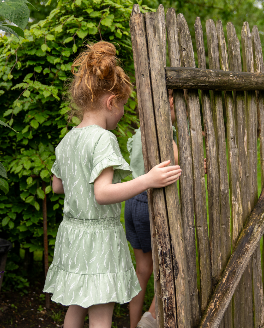 Celadon Green | Dekliška obleka s kratkimi rokavi - Lucky Kiddo SI