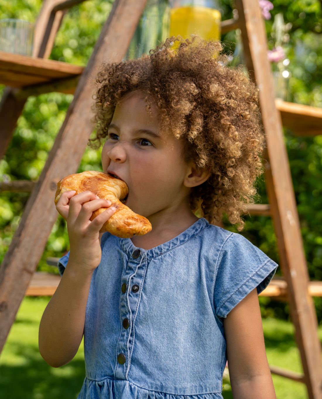 Denim Delight | Dekliška jeans obleka s kratkimi rokavi - Lucky Kiddo SI