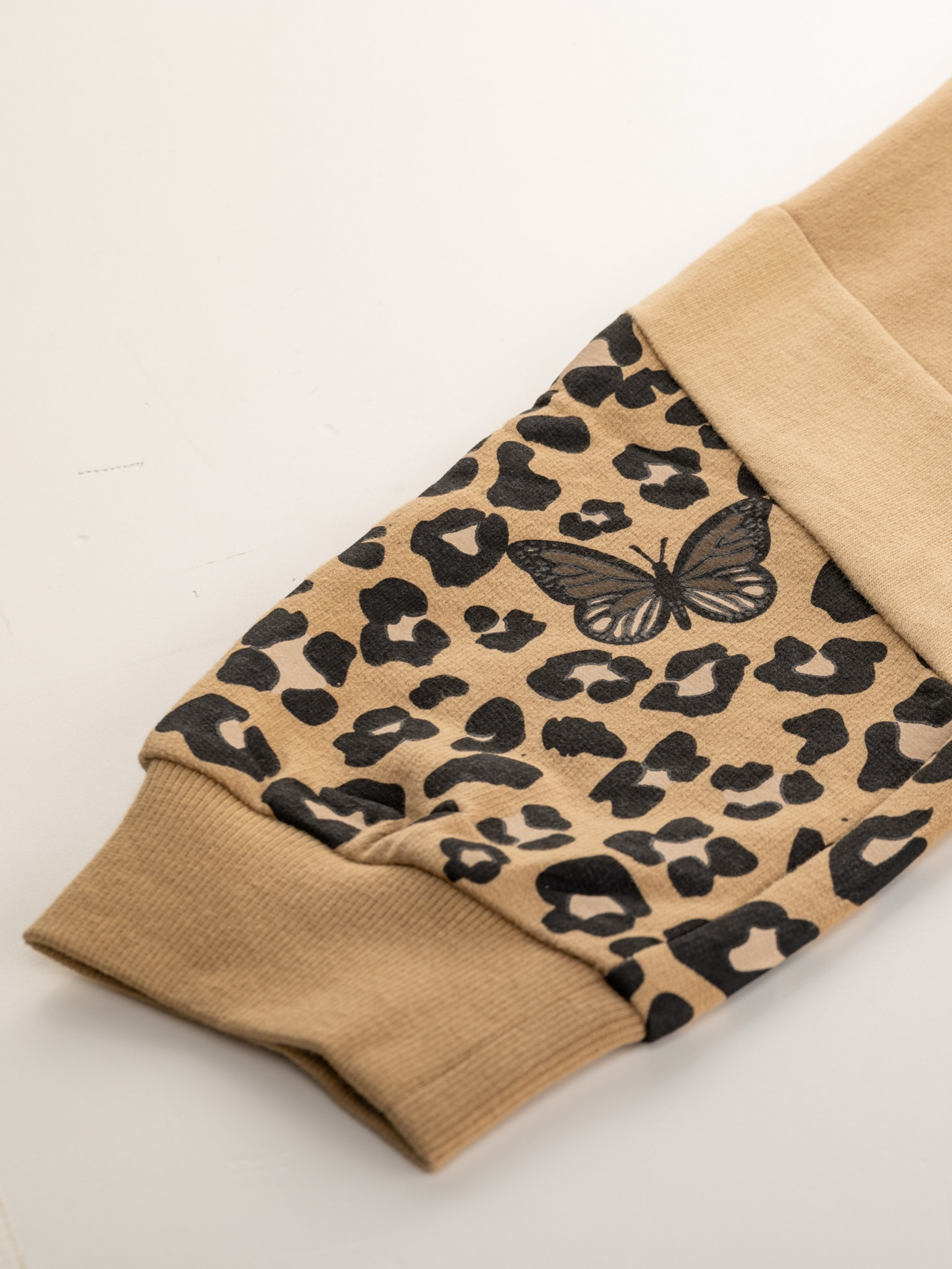 Wild Beige | Dekliška trenirka - Lucky Kiddo SI